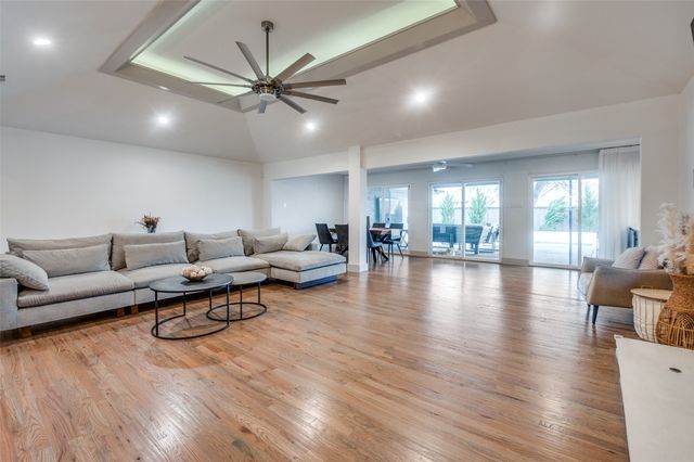 6616 Saint Anne Street, Dallas, TX 75248