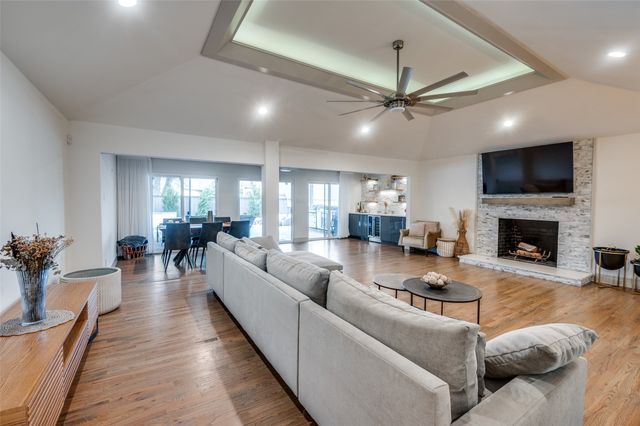 6616 Saint Anne Street, Dallas, TX 75248