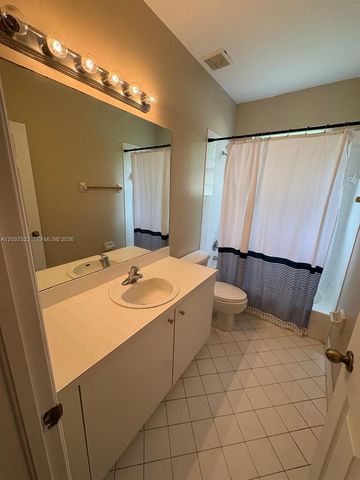 1690 NE 33rd Ave 109-6, Homestead, FL 33033