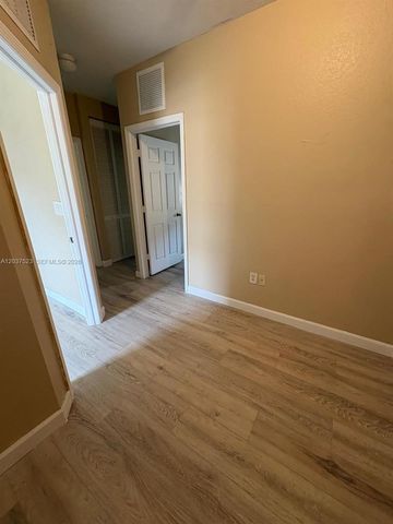 1690 NE 33rd Ave 109-6, Homestead, FL 33033