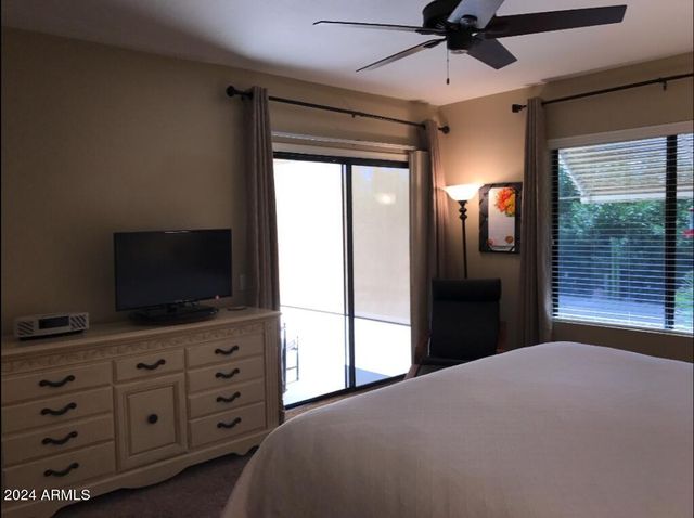 26006 S FOXGLENN Drive, Sun Lakes, AZ 85248