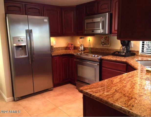 26006 S FOXGLENN Drive, Sun Lakes, AZ 85248