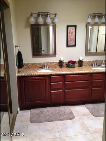 26006 S FOXGLENN Drive, Sun Lakes, AZ 85248