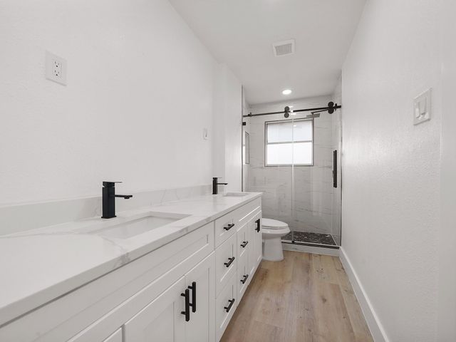 9811 Degas Lane, Houston, TX 77016