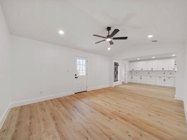 9811 Degas Lane, Houston, TX 77016