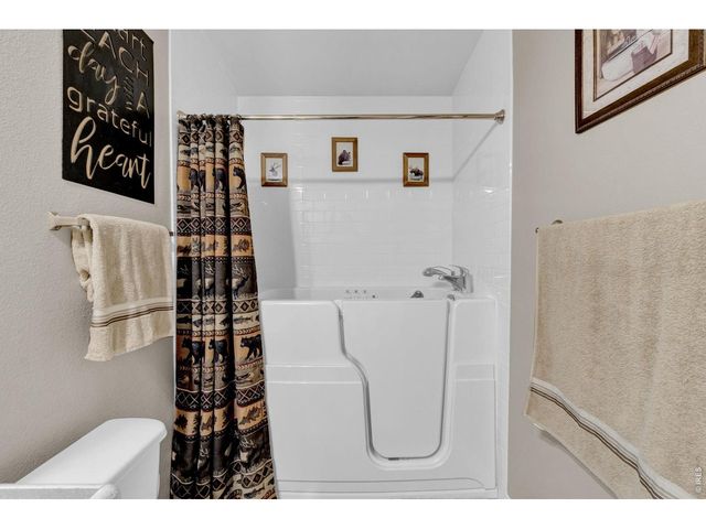 4529 Quest Dr, Fort Collins, CO 80524