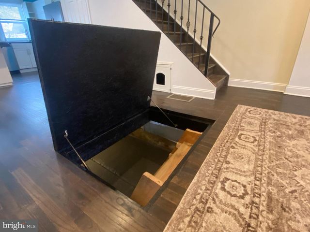 140 WALNUT AVE, Ardmore, PA 19003