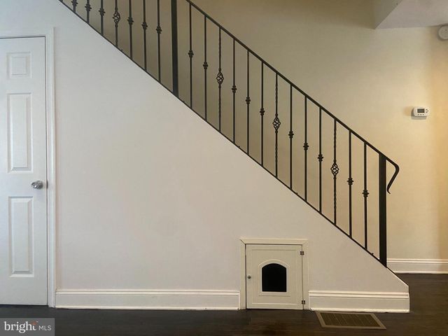 140 WALNUT AVE, Ardmore, PA 19003