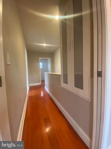 140 WALNUT AVE, Ardmore, PA 19003