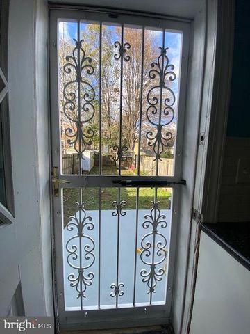 140 WALNUT AVE, Ardmore, PA 19003