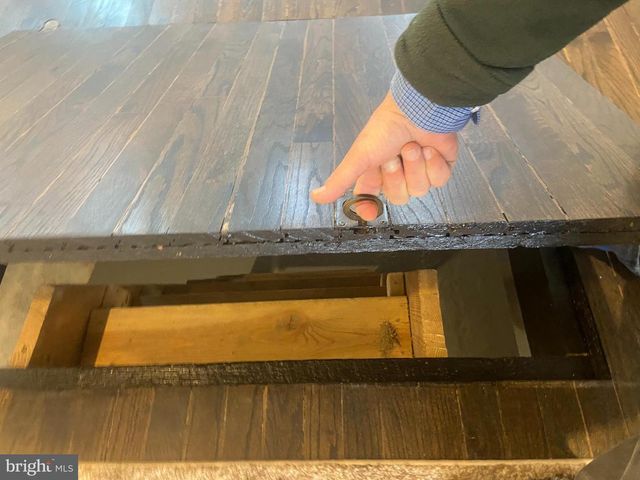 140 WALNUT AVE, Ardmore, PA 19003