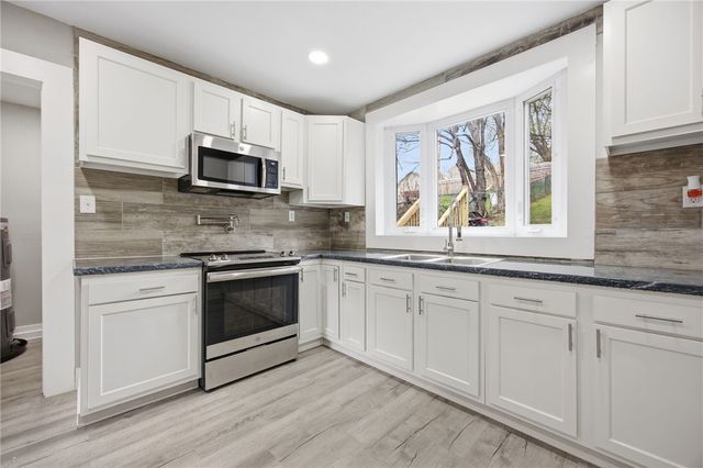 502 Emma St, Penn Twp, PA 15675