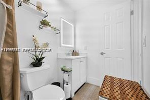 13416 SW 108th St Cir N, Miami, FL 33186