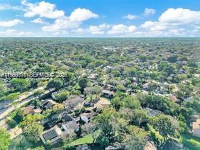 13416 SW 108th St Cir N, Miami, FL 33186