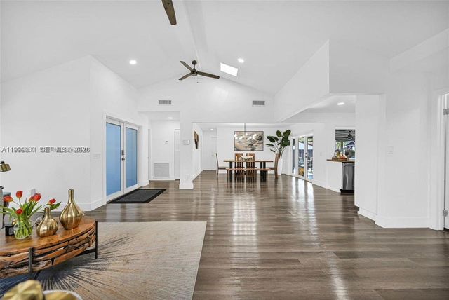 13416 SW 108th St Cir N, Miami, FL 33186