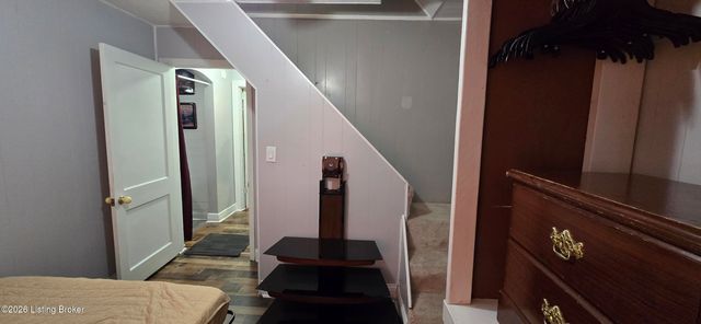 1332 Phyllis Ave, Louisville, KY 40215