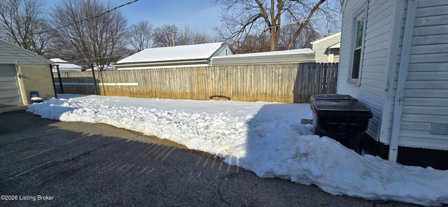 1332 Phyllis Ave, Louisville, KY 40215