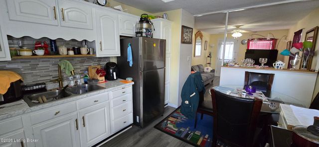 1332 Phyllis Ave, Louisville, KY 40215