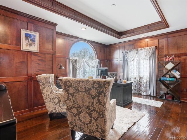 54465 Birchfield Drive E, Shelby Charter Township, MI 48316