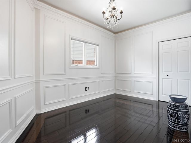 54465 Birchfield Drive E, Shelby Charter Township, MI 48316