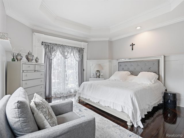 54465 Birchfield Drive E, Shelby Charter Township, MI 48316