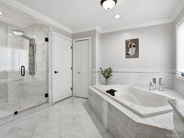 54465 Birchfield Drive E, Shelby Charter Township, MI 48316