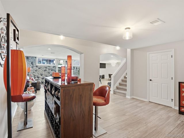 54465 Birchfield Drive E, Shelby Charter Township, MI 48316