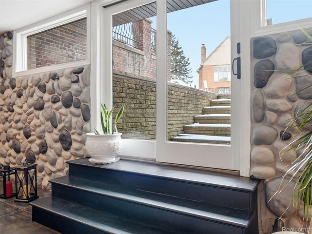 54465 Birchfield Drive E, Shelby Charter Township, MI 48316