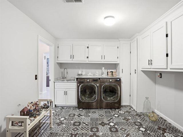 54465 Birchfield Drive E, Shelby Charter Township, MI 48316