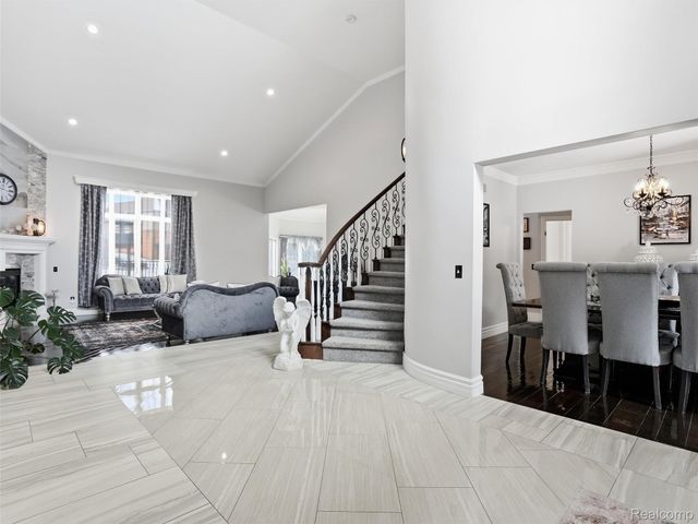 54465 Birchfield Drive E, Shelby Charter Township, MI 48316