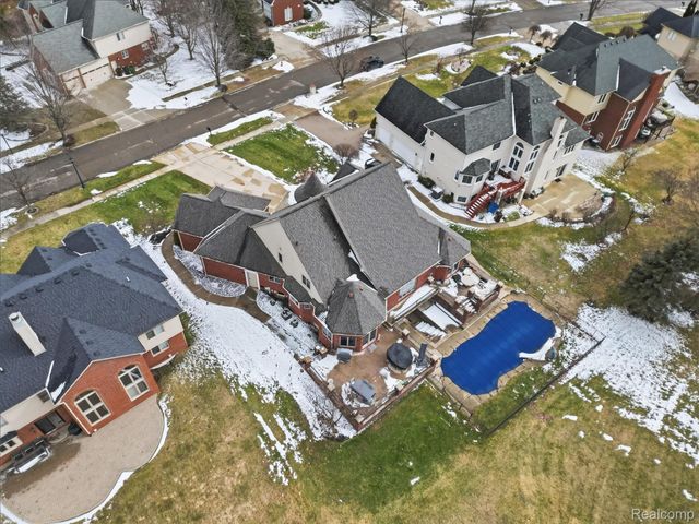 54465 Birchfield Drive E, Shelby Charter Township, MI 48316