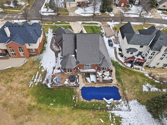 54465 Birchfield Drive E, Shelby Charter Township, MI 48316