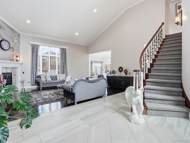 54465 Birchfield Drive E, Shelby Charter Township, MI 48316