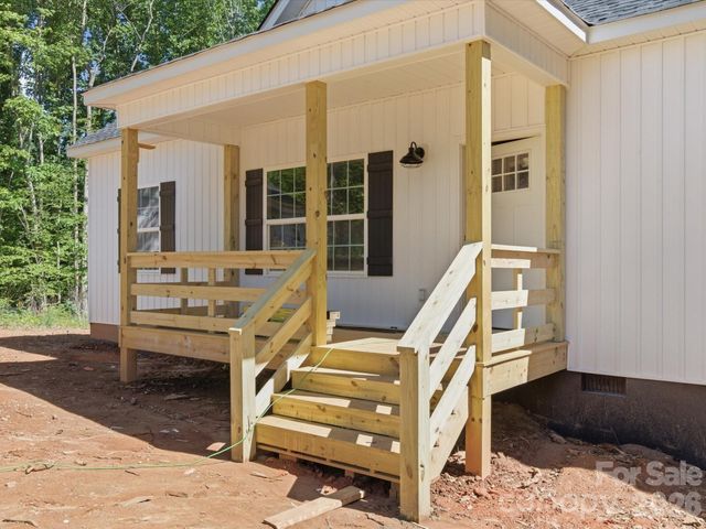 1222 Woodpecker Drive, Clover, SC 29710