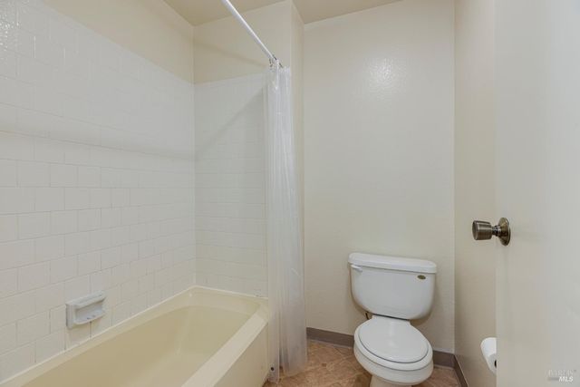 601 Marylyn Cir, Petaluma, CA 94954