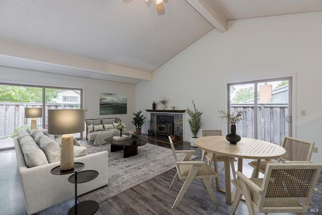 601 Marylyn Cir, Petaluma, CA 94954