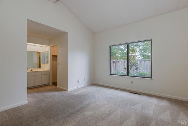 601 Marylyn Cir, Petaluma, CA 94954