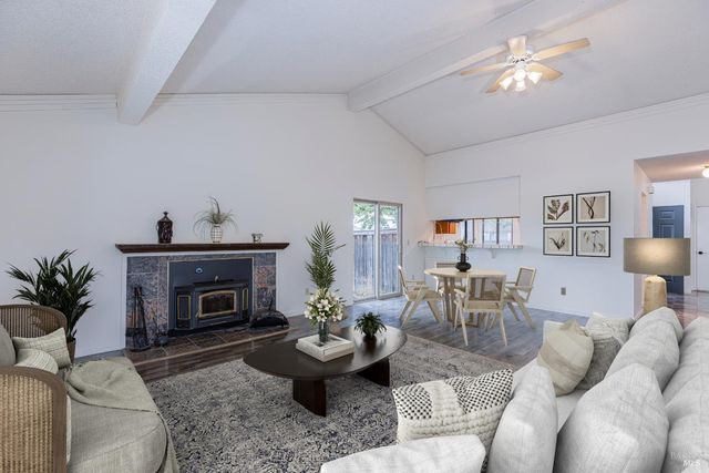 601 Marylyn Cir, Petaluma, CA 94954