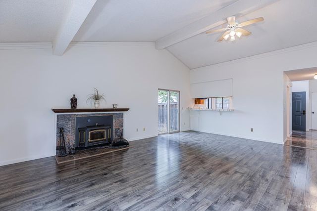 601 Marylyn Cir, Petaluma, CA 94954