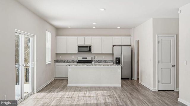 141 LIVINGWOOD CT, Fredericksburg, VA 22405