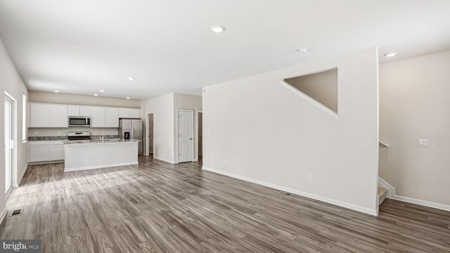 141 LIVINGWOOD CT, Fredericksburg, VA 22405