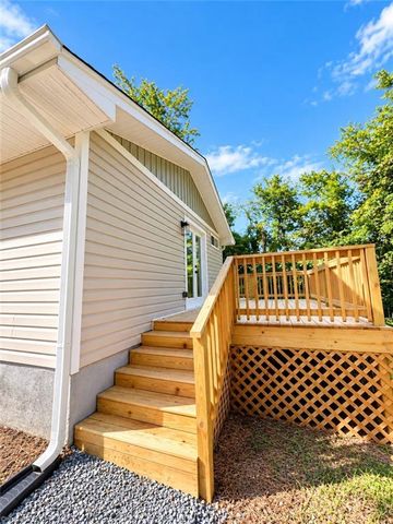 321 NEW Street, High Point, NC 27260