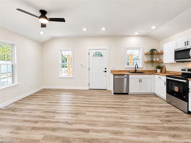 321 NEW Street, High Point, NC 27260