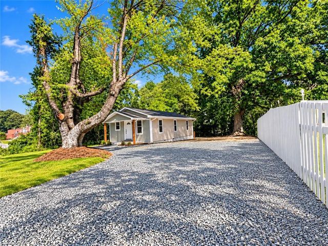 321 NEW Street, High Point, NC 27260