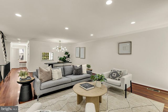 8 SANGAMORE CT, Bethesda, MD 20816