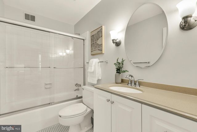 8 SANGAMORE CT, Bethesda, MD 20816