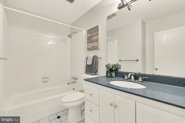 8 SANGAMORE CT, Bethesda, MD 20816