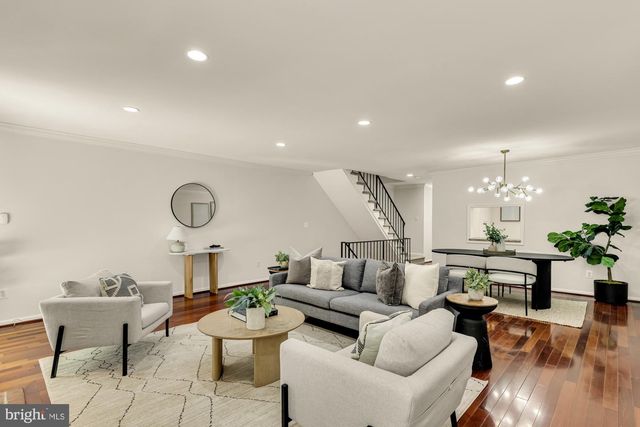8 SANGAMORE CT, Bethesda, MD 20816