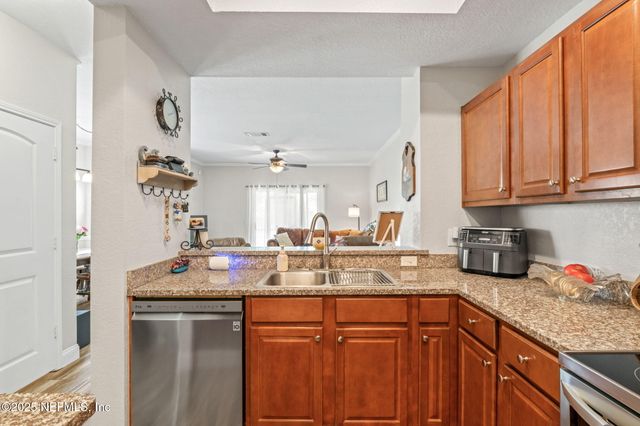 10200 BELLE RIVE Boulevard, 4701, Jacksonville, FL 32256