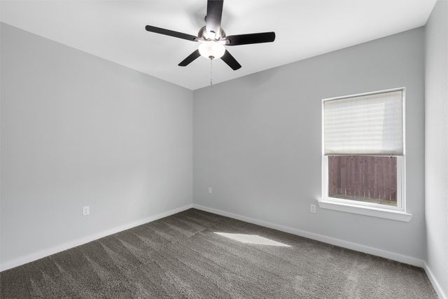 502 David Davis Drive, Mcgregor, TX 76657